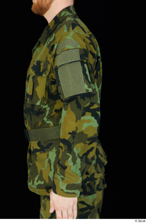 Victor arm army belt camo jacket dressed upper body 0003.jpg
